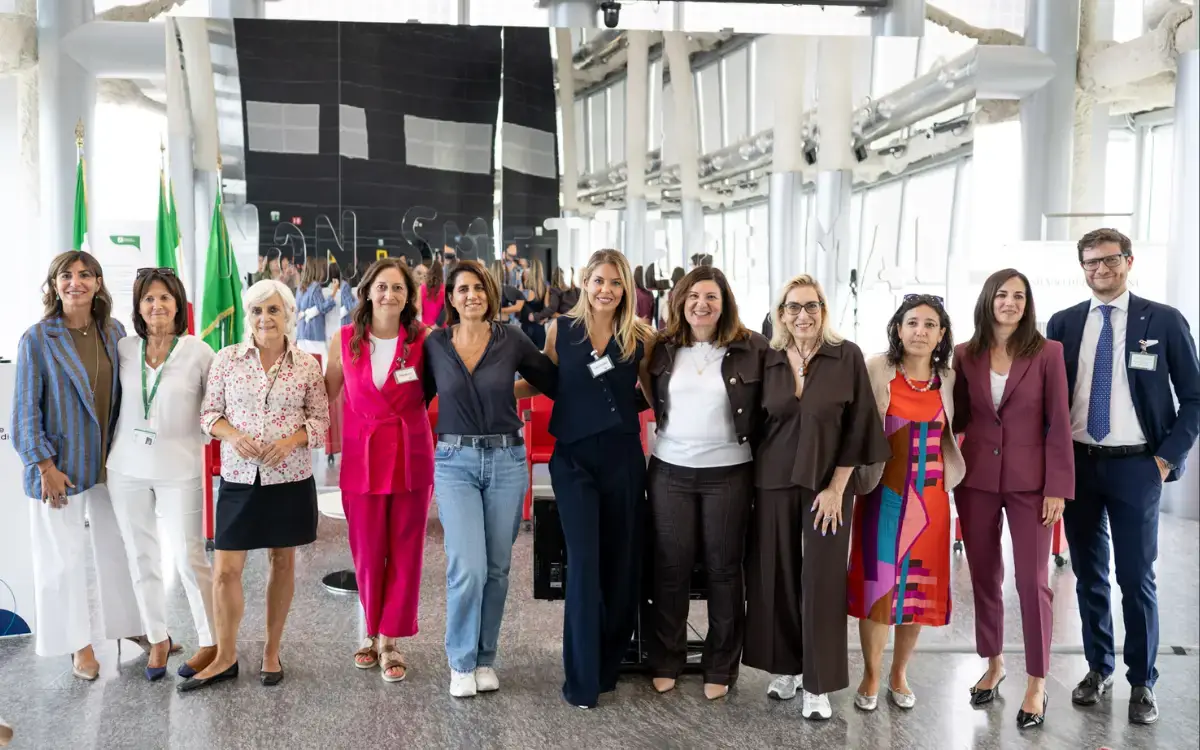 Parità di genere: a Palazzo Lombardia il convegno “Agenda Donna 2025”, focus su violenza economica e gender gap