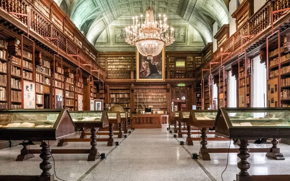 Milano celebra l’aforisma contemporaneo: alla Biblioteca Braidense il convegno sulle nuove voci della forma breve