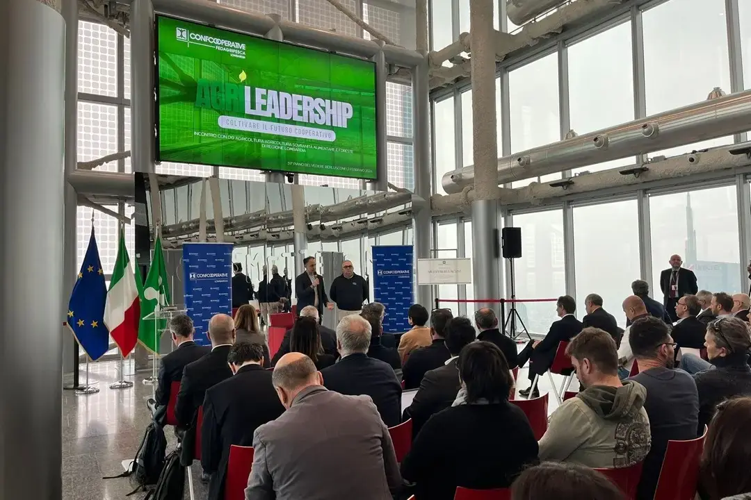 Agricoltura lombarda, Fontana e Beduschi: “La cooperazione è pilastro del settore”