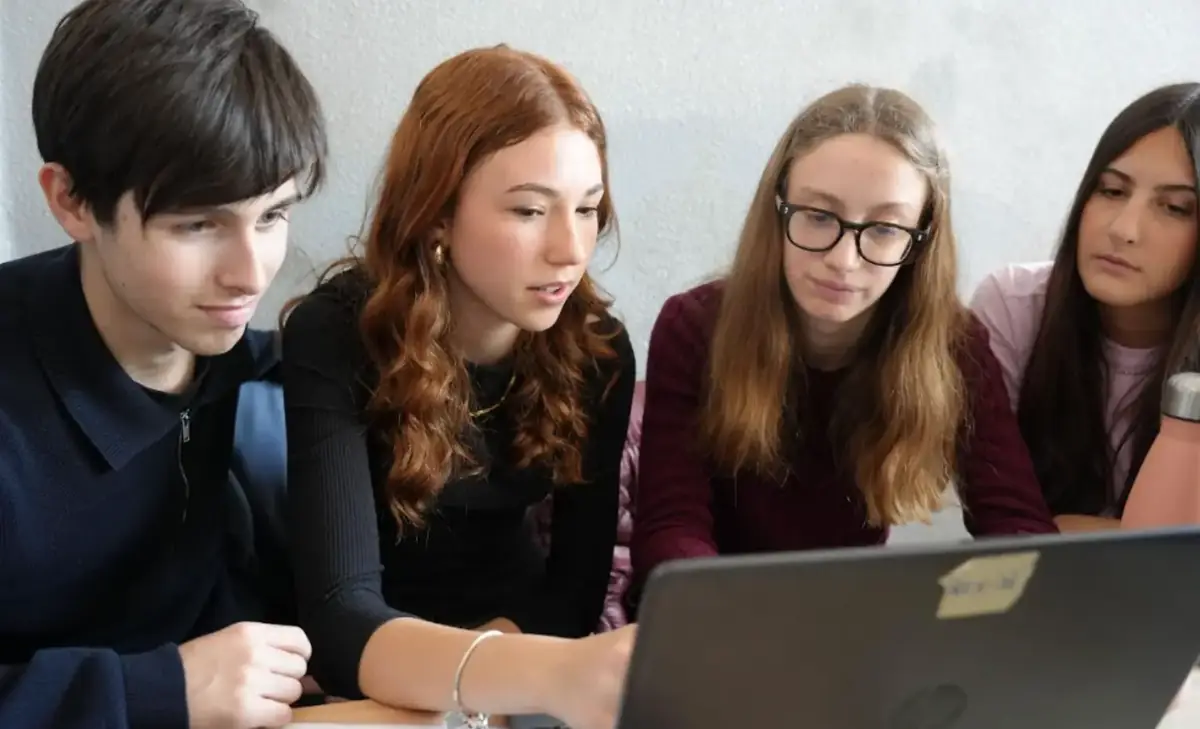 A Milano il “Career Connect Italy – Verso il Futuro”: oltre 200 studenti immaginano la città con l’Intelligenza Artificiale