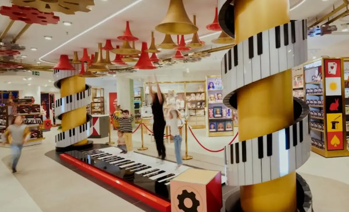 FAO Schwarz Milano celebra il Carnevale con un evento magico per tutta la famiglia