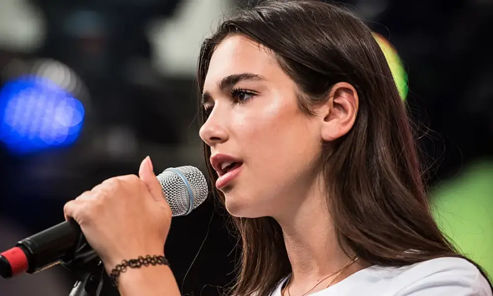 Dua Lipa live a Milano il 7 giugno: tutte le info su viabilità, trasporti e orari