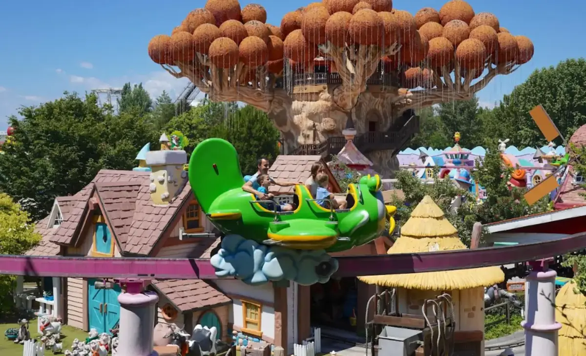 Trenord e Discovera per la sostenibilità: via a  ‘Direzione Gardaland’, biglietto integrato e concorso per visitare il parco senza auto