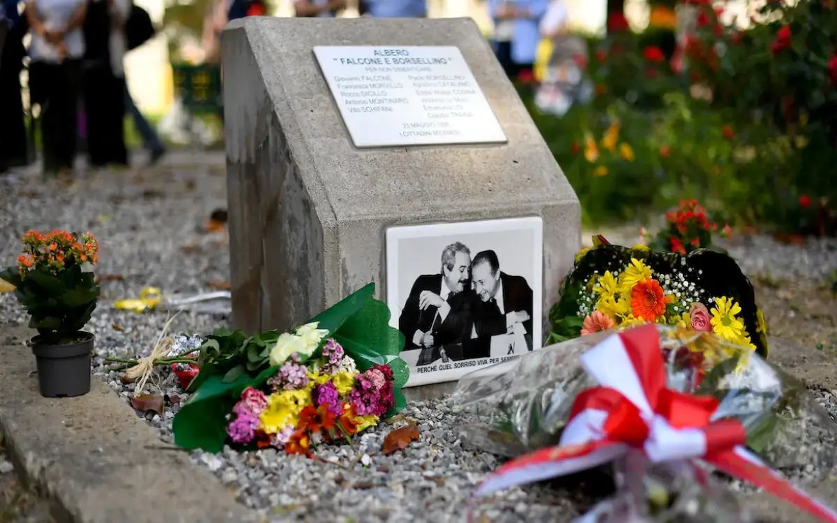 Milano commemora le vittime della strage di Capaci: sabato 23 maggio la cerimonia ai Giardini Falcone e Borsellino