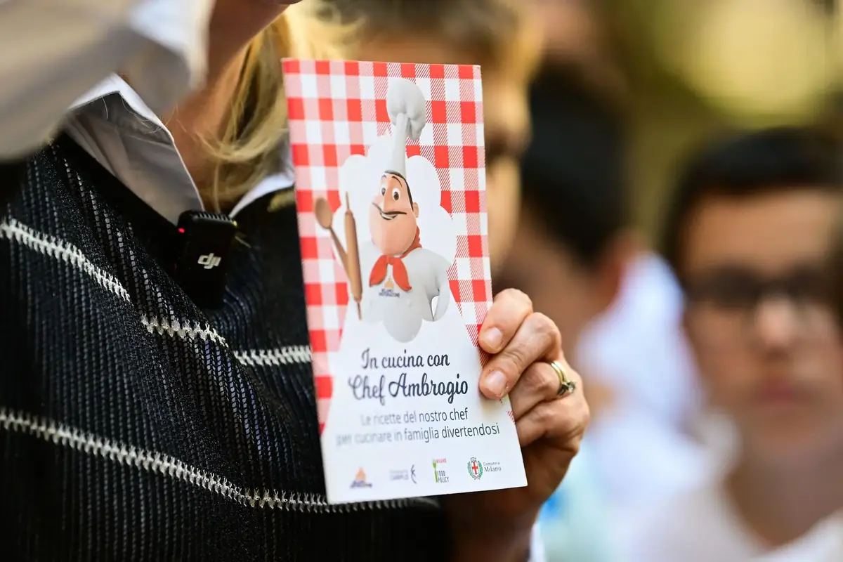“In cucina con Chef Ambrogio”: 70.000 libretti nelle scuole milanesi per portare l’educazione alimentare anche in famiglia
