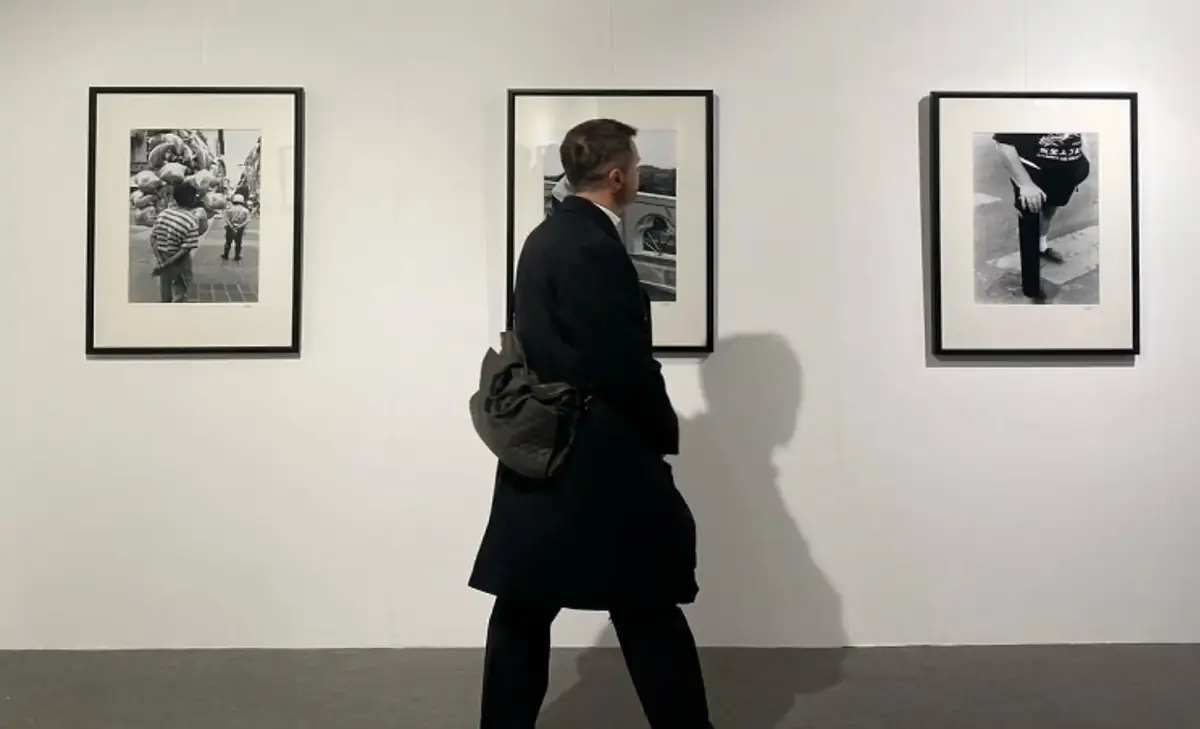 Milano: inaugurata a Palazzo Lombardia la mostra “Persone e cose” di Paolo Novelli