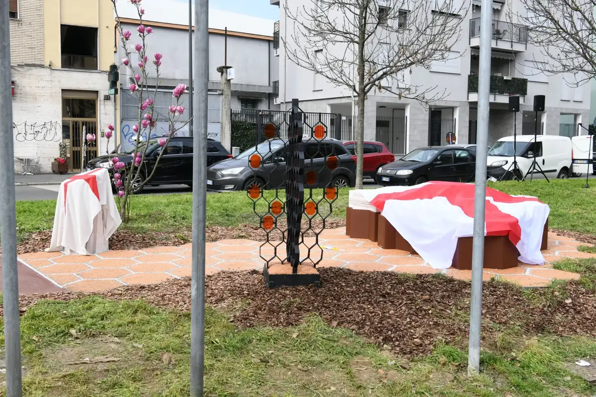 A Milano inaugurato il monumento per le 14 vittime della scuola Devota Maculan: memoria e commozione a 75 anni dalla tragedia