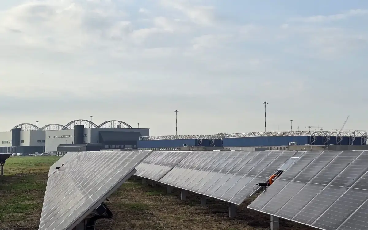 Milano Linate punta sul solare: attivato il nuovo fotovoltaico A2A che copre il 20% dei consumi dell’aeroporto