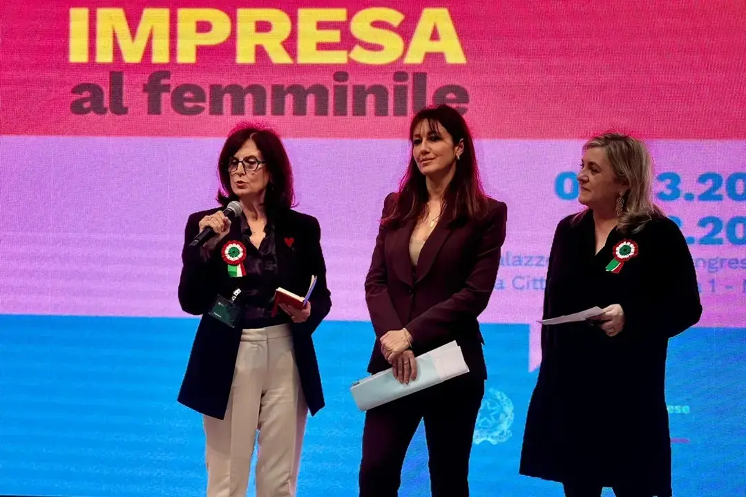 Milano, a Palazzo Lombardia la mostra che celebra il Made in Italy al femminile