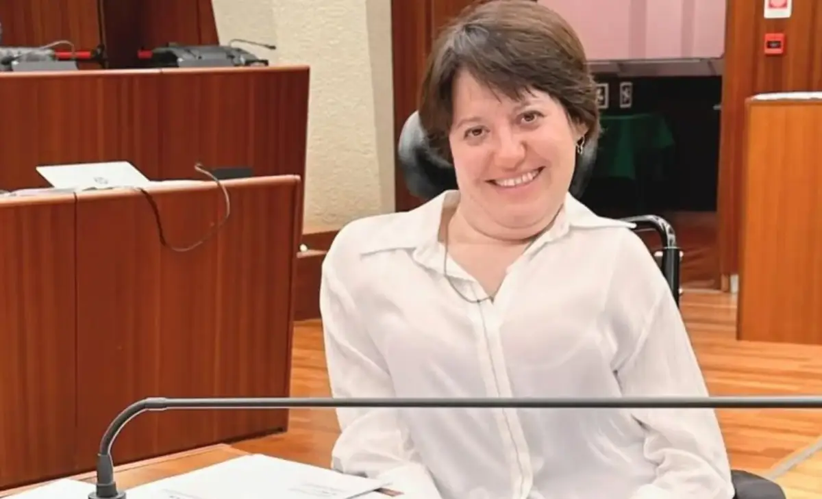 Milano: montascale rotto, Lisa Noja denuncia problemi di accessibilità nella sede del Municipio 1