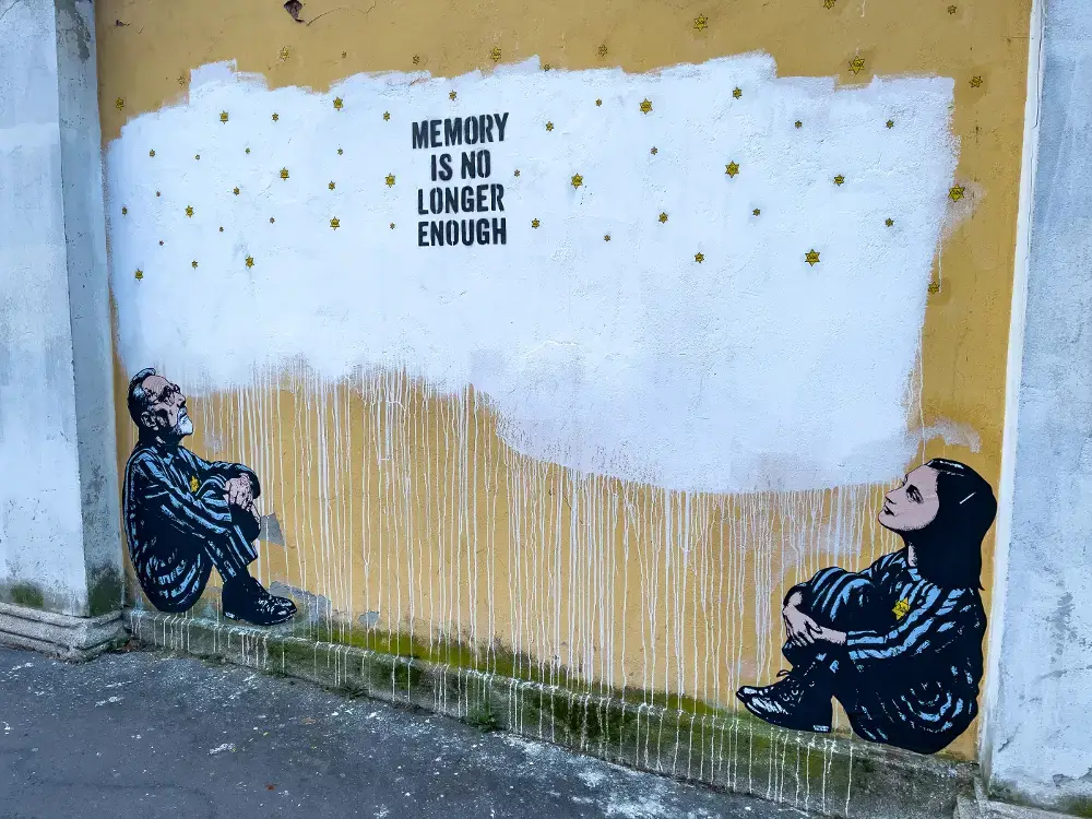 Giorno della Memoria: a Milano il murale su Primo Levi e Anna Frank contro gli sfregi antisemiti