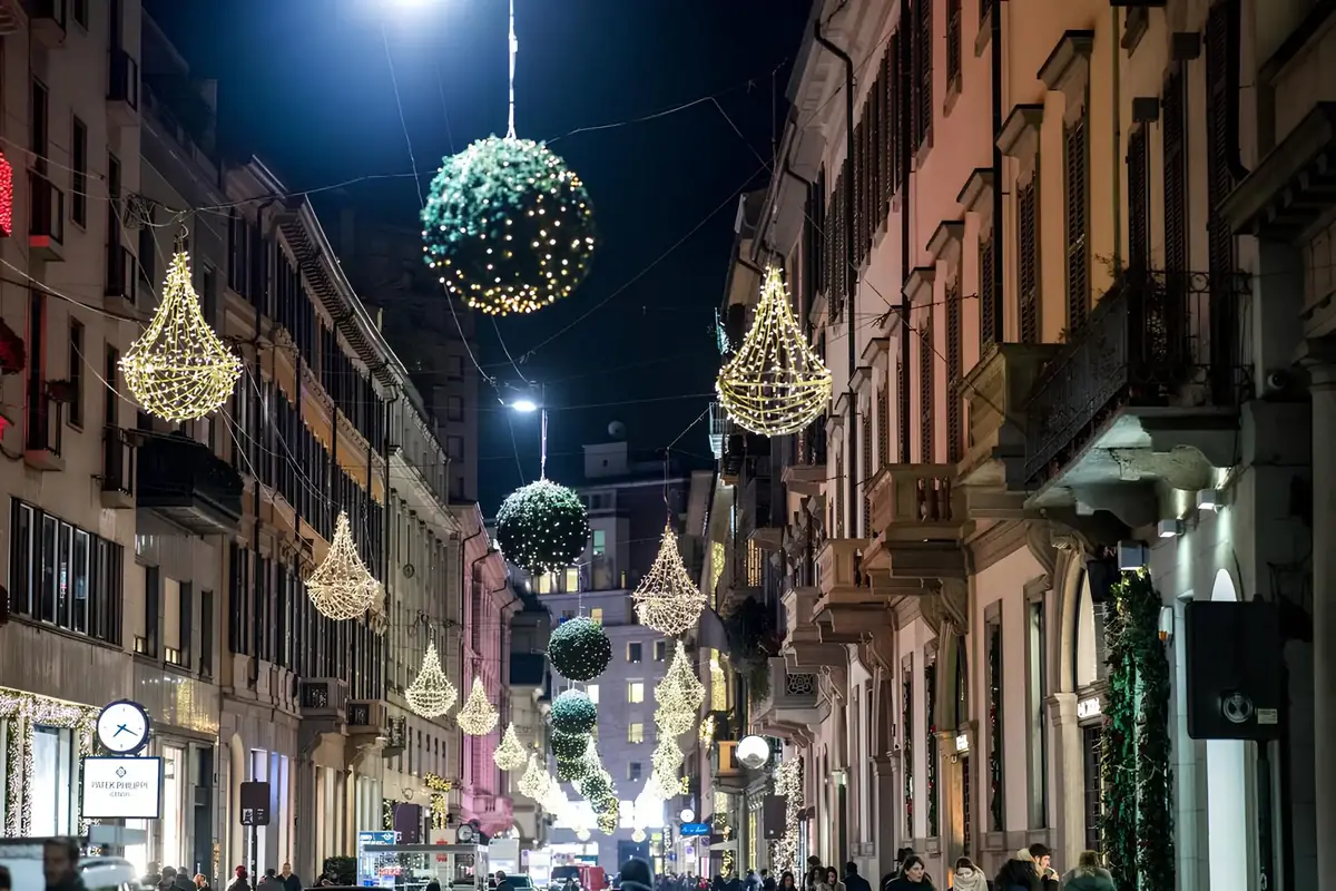 Milano al via con i saldi invernali: spesa media a persona stimata a 160 euro