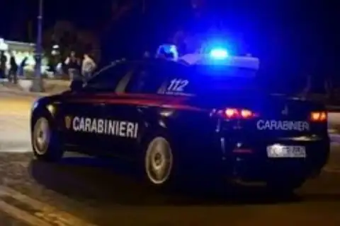 Studentessa Erasmus violentata in strada a Nolo, salvata da due passanti: caccia ai due aggressori