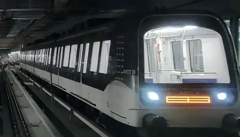 Metropolitana di Milano, 13,3 milioni per sostituire le scale mobili: via ai lavori in 13 stazioni tra Duomo, Cadorna e Garibaldi