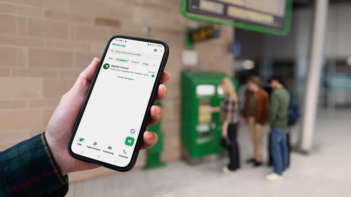 Trenord porta i biglietti del treno su WhatsApp: come funziona il nuovo servizio