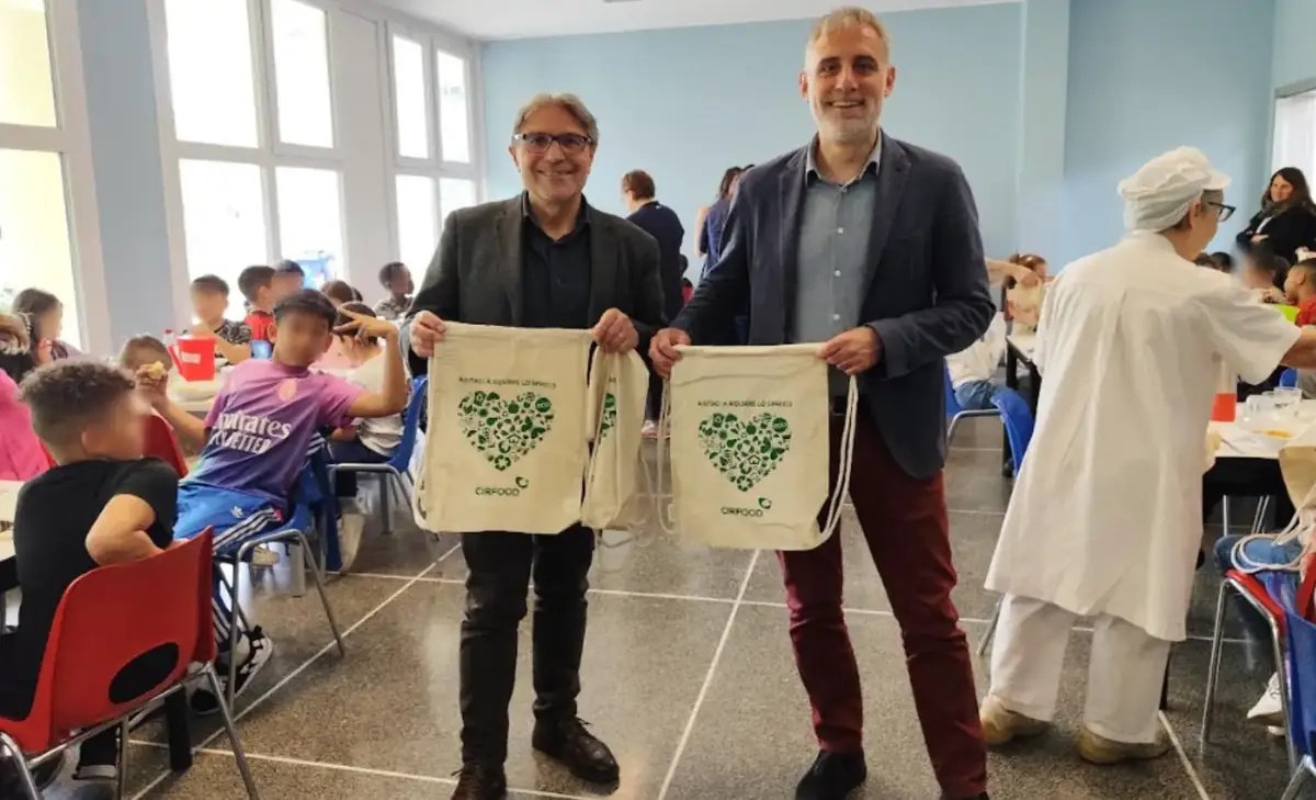 Cesano Boscone promuove l’educazione ambientale: distribuite sportine antispreco a 1400 studenti