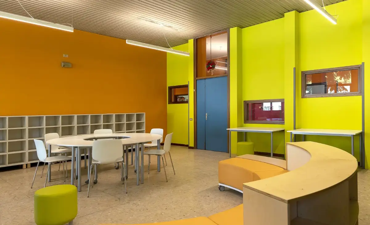 Comune di Milano: al via nuovo bando per arredi innovativi nelle scuole, domande entro il 12 maggio
