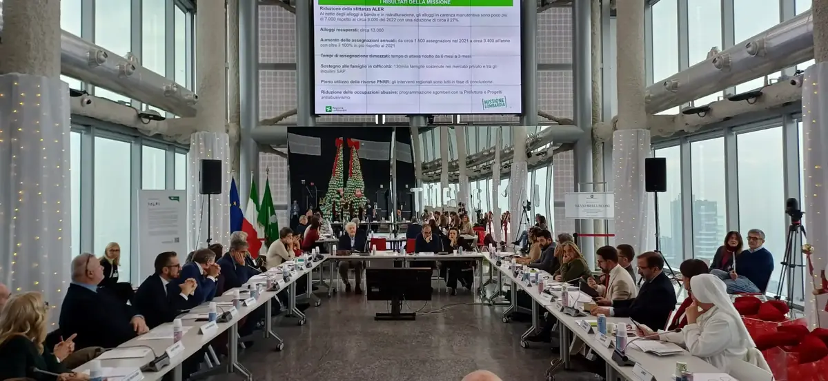 Regione Lombardia presenta il nuovo piano di housing sociale: case a canone calmierato per famiglie e lavoratori