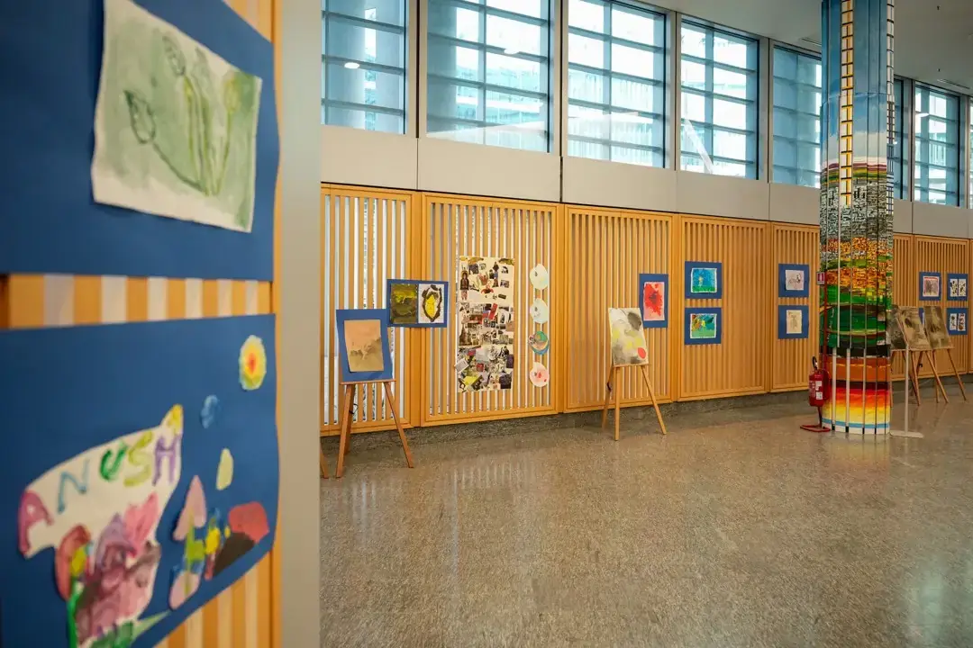 A Palazzo Lombardia la mostra “Cuori in bozza” per sensibilizzare sull’autismo tra arte e inclusione
