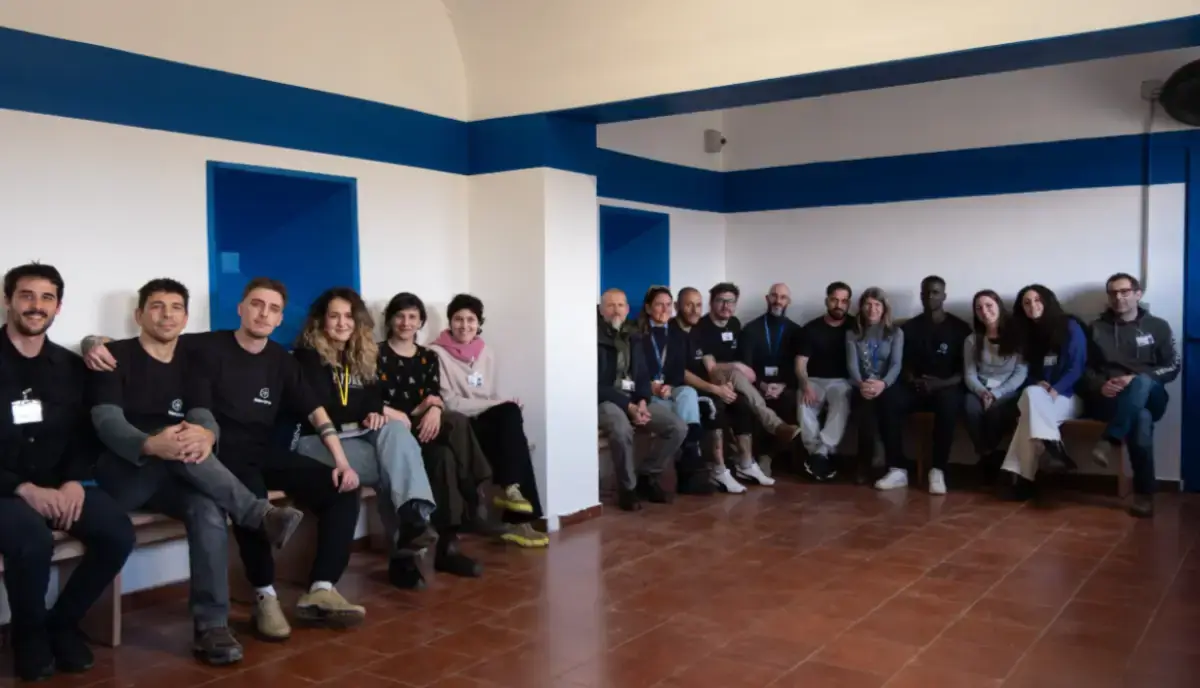Design sociale a San Vittore: nuove panche in legno realizzate con i detenuti