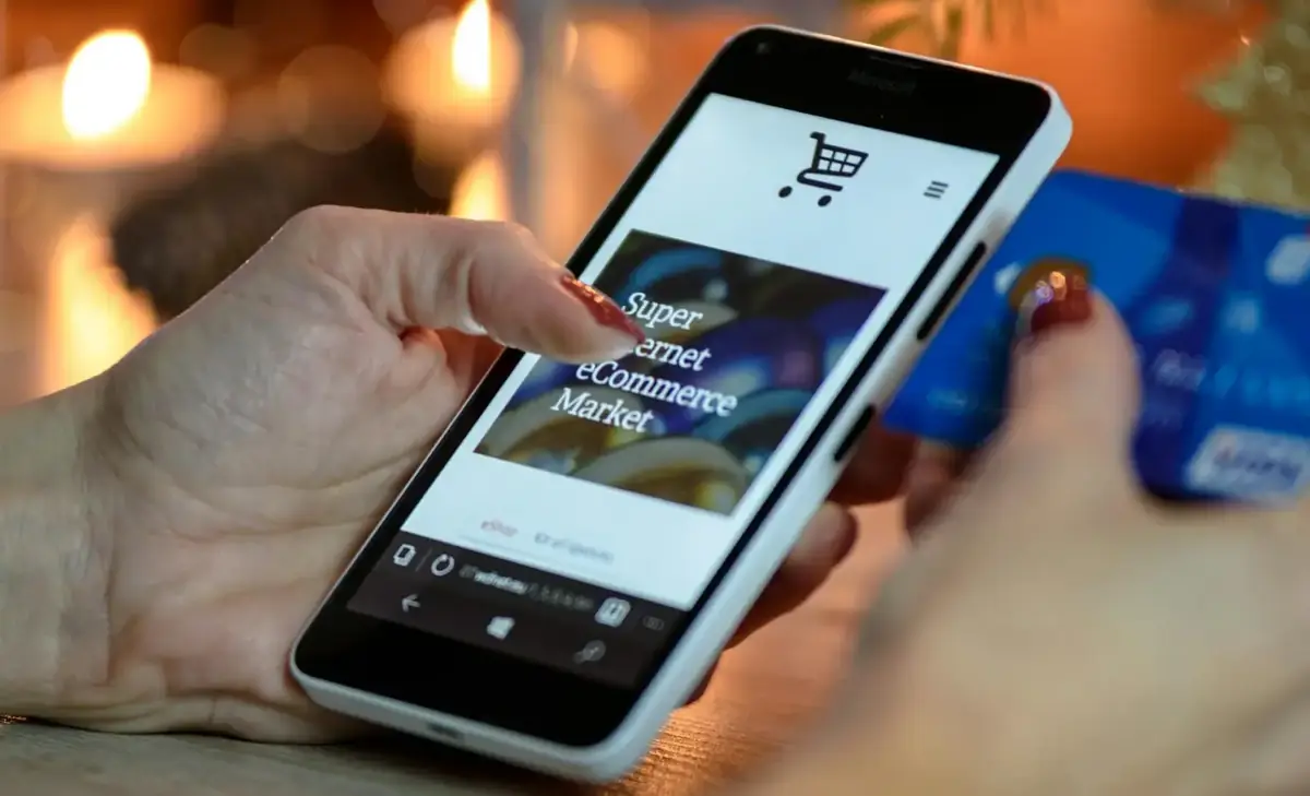 Milano leader nell’e-commerce: 3,3 milioni di acquirenti online nell’area metropolitana