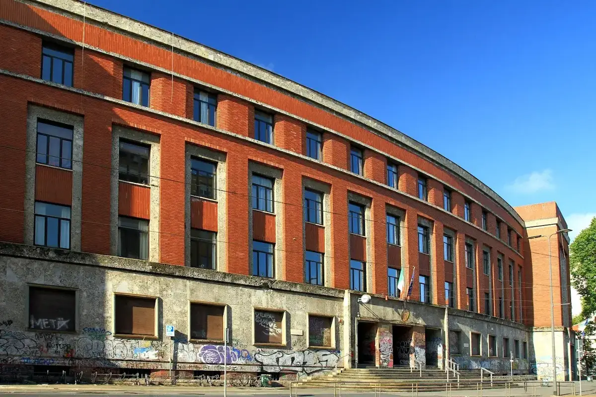 Crans-Montana, il liceo Virgilio torna in classe tra dolore e silenzio: “Enorme pressione mediatica. Serve proteggere i ragazzi”