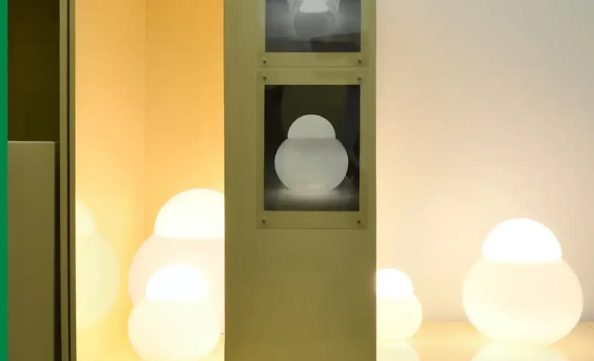 Milano Design Week 2025: al via la mostra “Cose in ballo”, un tributo alla fotografia di design di Aldo Ballo