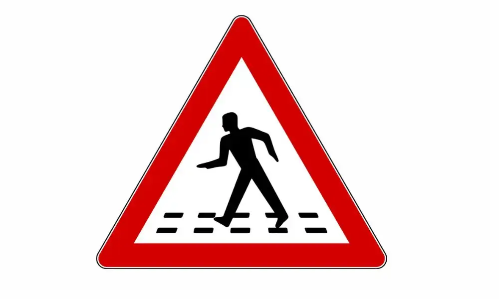 pedoni, strada