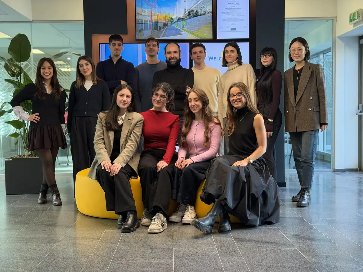 Alla Milano Fashion Week gli studenti del Politecnico ridisegnano il futuro del lusso