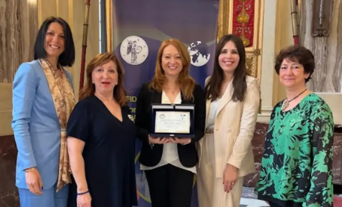 Milano, Silvia Scurati premiata con il “Premio Donna 2025” per l’impegno politico e sociale