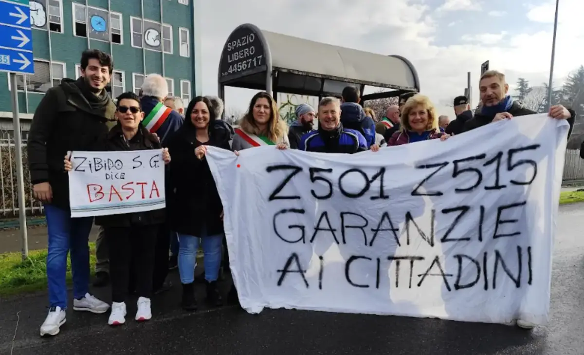 Sit-in a Noviglio: sindaci e cittadini chiedono interventi urgenti sul trasporto pubblico