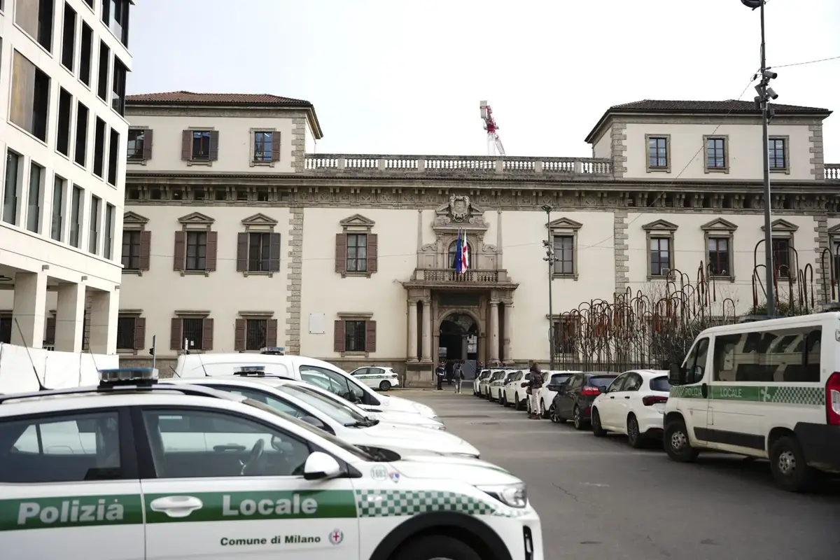 Polizia Locale di Milano, inaugurata la nuova centrale operativa in via Beccaria: tecnologia cloud e coordinamento per la sicurezza urbana