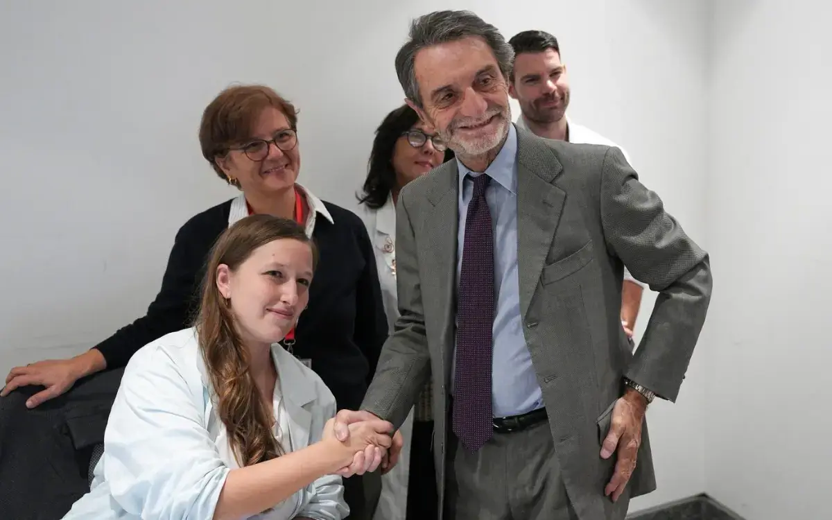 Fontana si vaccina contro l’influenza a Palazzo Lombardia: appello alla protezione dei più fragili