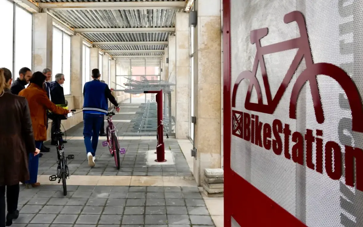 Milano-Bicocca inaugura le prime velostazioni: un nuovo passo verso la mobilità sostenibile