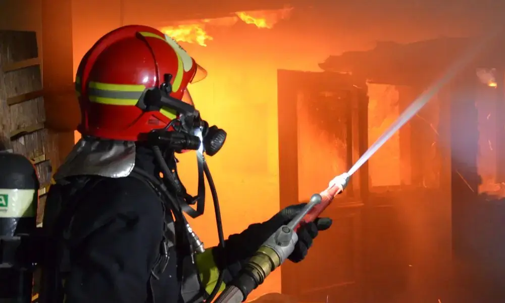 incendio, vigili del fuoco