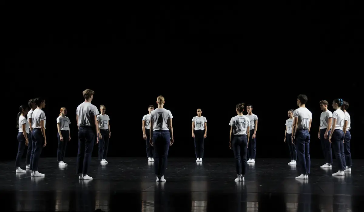 MILANoLTRE compie 40 anni: dal 21 settembre tre settimane di danza tra Elfo Puccini, PAC e BASE