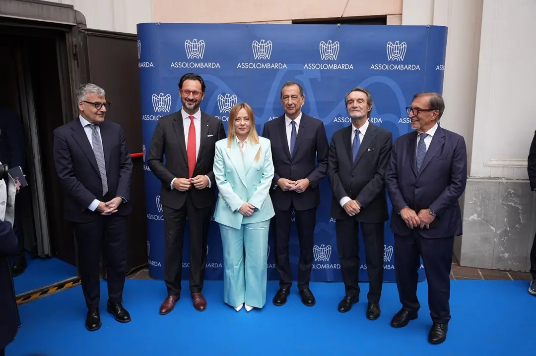 Milano capitale dell’AI, Meloni conferma il primato all’assemblea di Assolombarda: “Hub italiano dell’intelligenza artificiale”